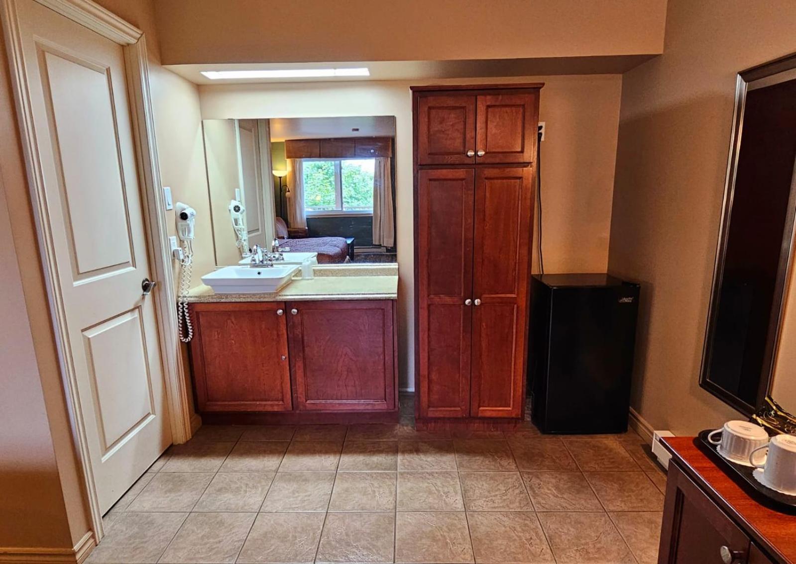 Hotel-Motel Drummond Drummondville Kamer foto