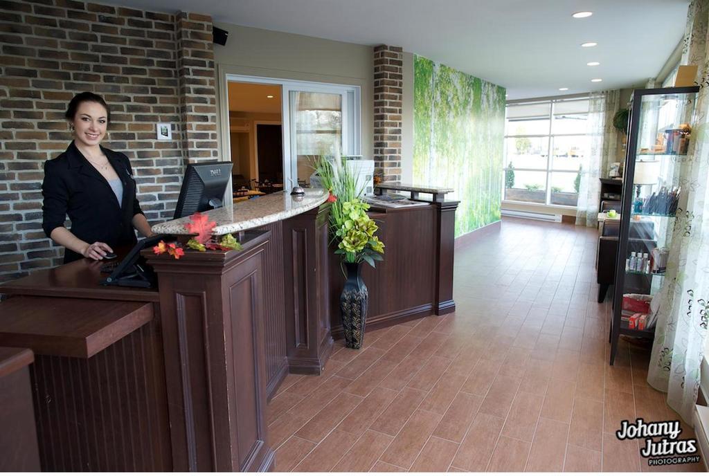 Hotel-Motel Drummond Drummondville Buitenkant foto